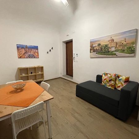 Le Colonne Del Massimo Apartment Palermo Esterno foto