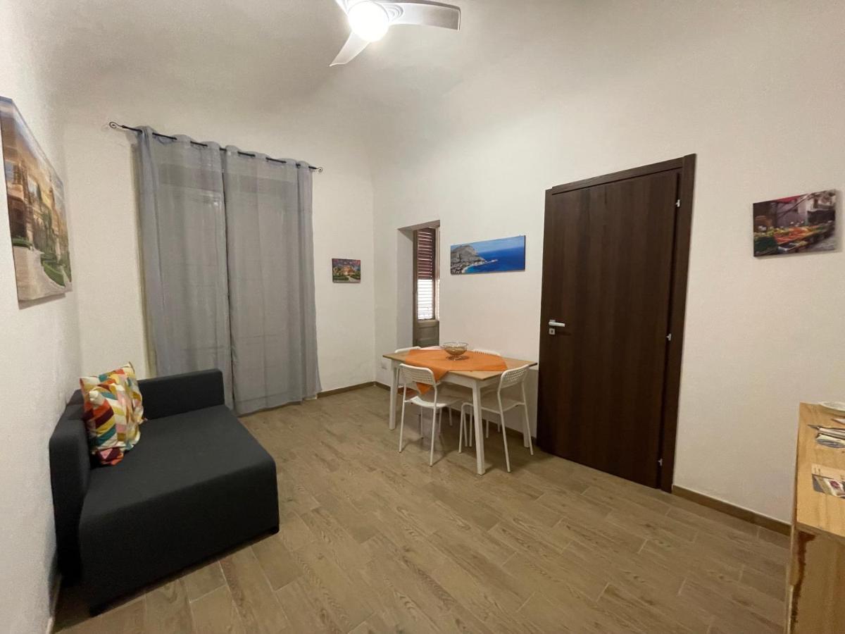 Le Colonne Del Massimo Apartment Palermo Esterno foto